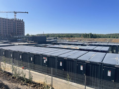 Бытовой городок с двухэтажным штабом строительства на площадке под застройку МКД в Академическом